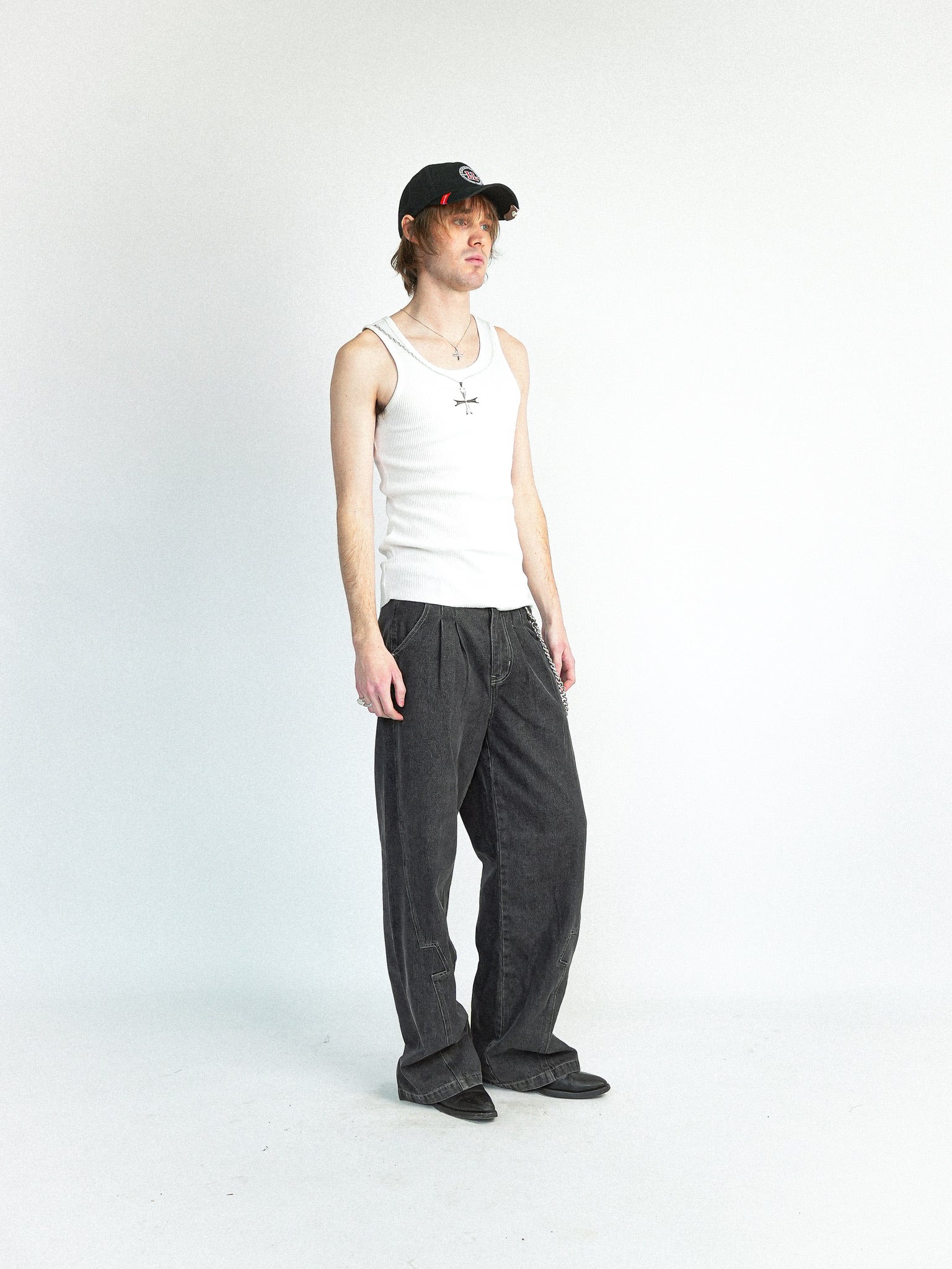 CHAINED RIB TANK